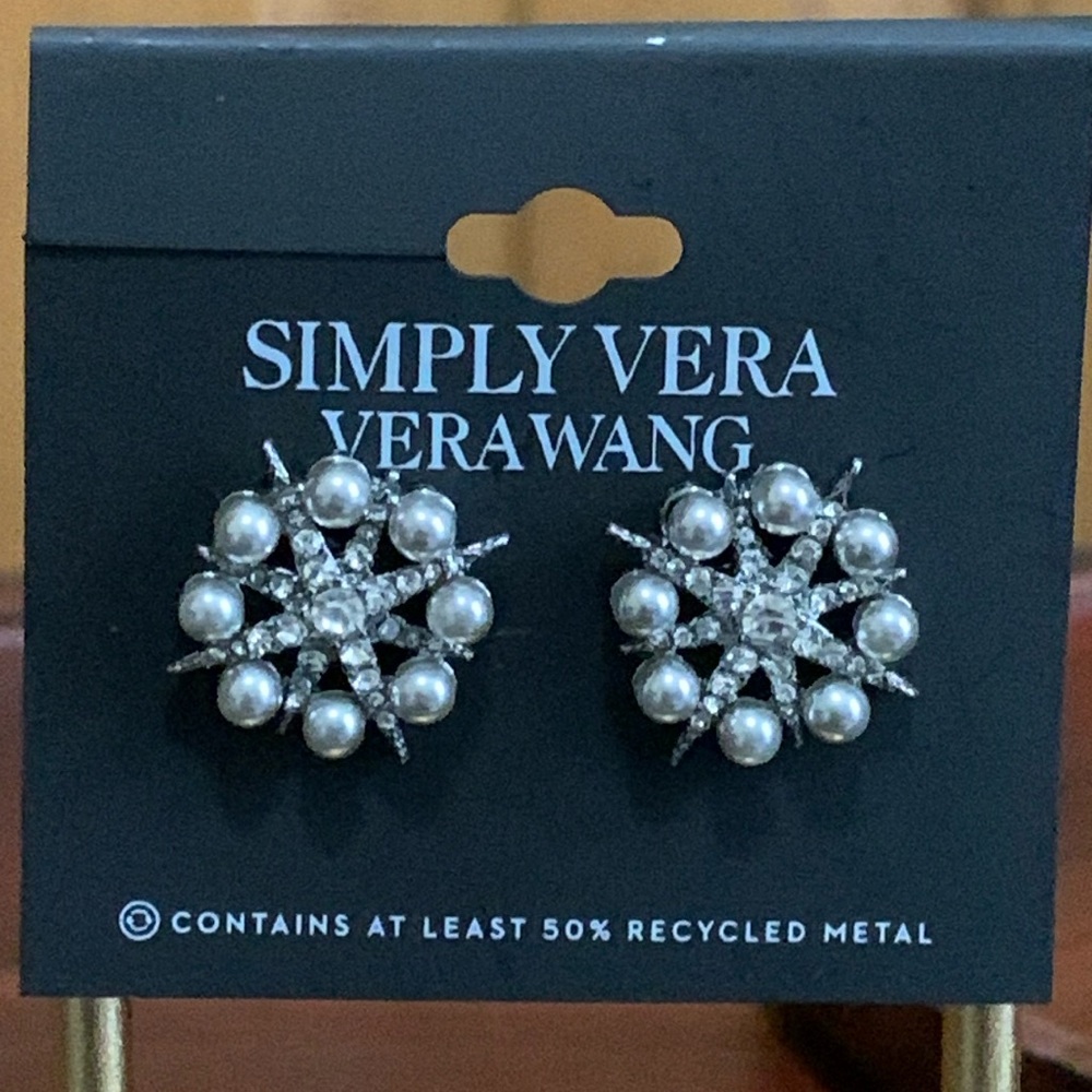 NWT Simply Vera Vera Wang silver tone rhinestone faux pearl earrings